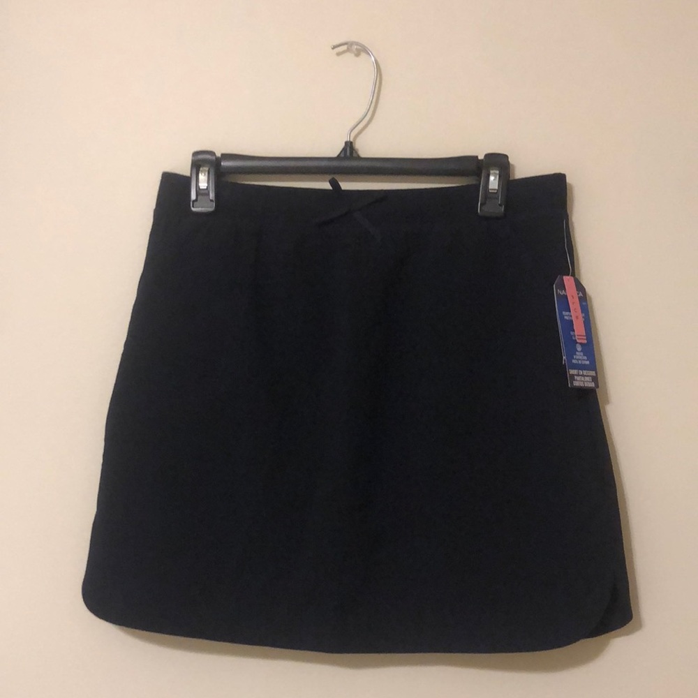 NÁUTICA girls school uniform. color: navy blue. size:12.5 plus, (new)
